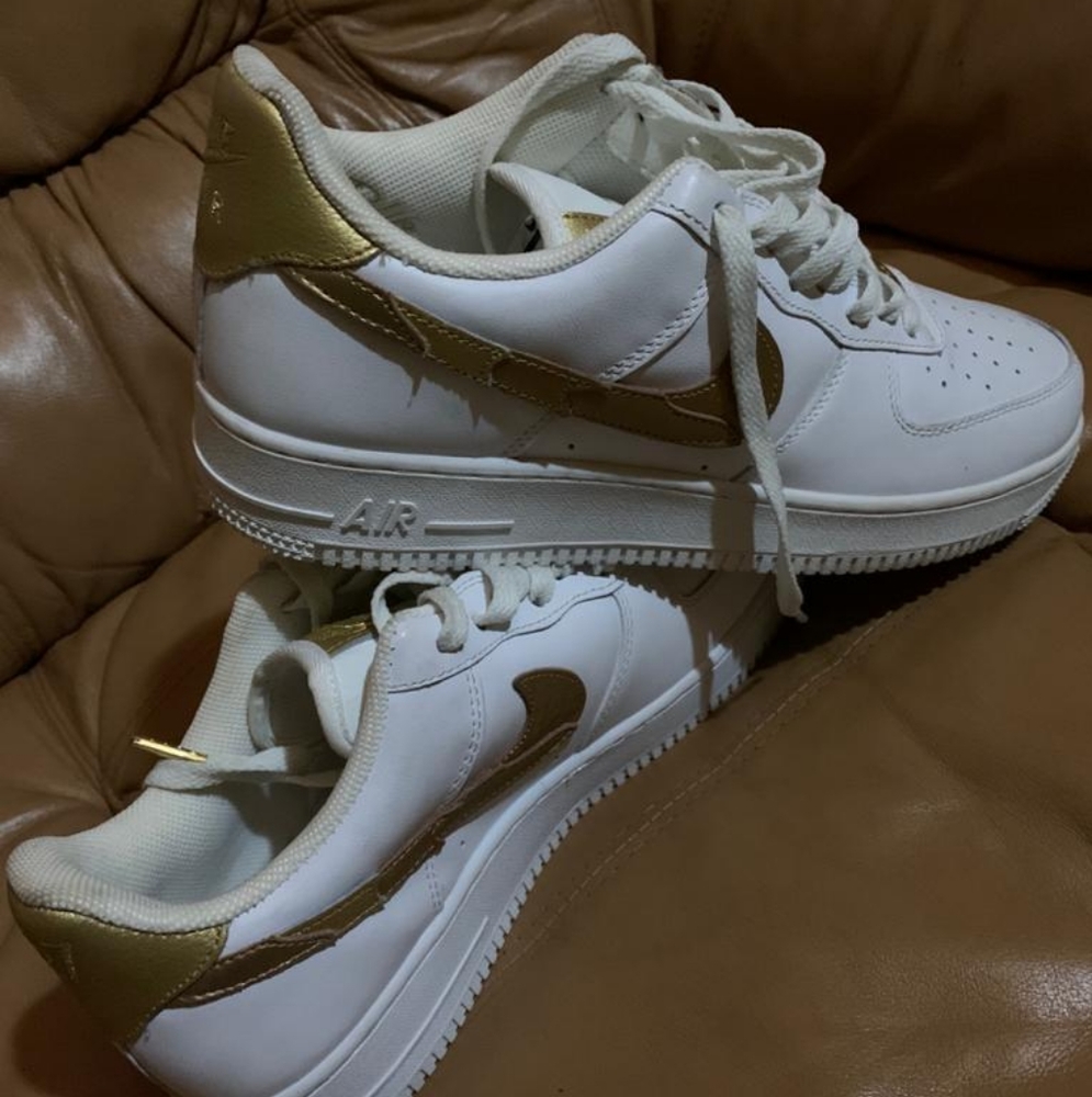 Men sneakers